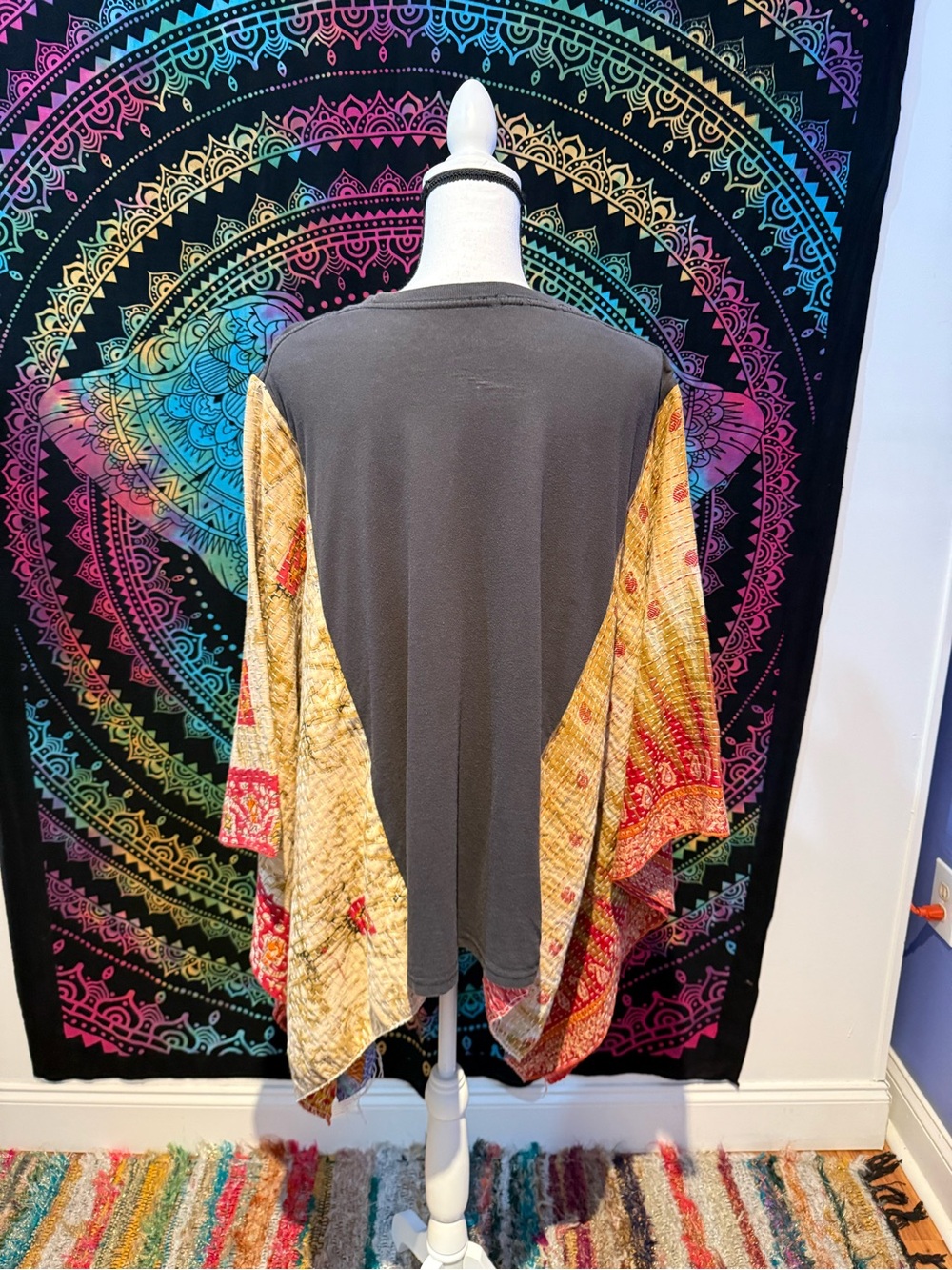 Kantha Tee - Picture 2 of 2